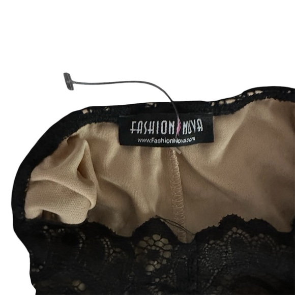 lace halter dress size M - Picture 2 of 3